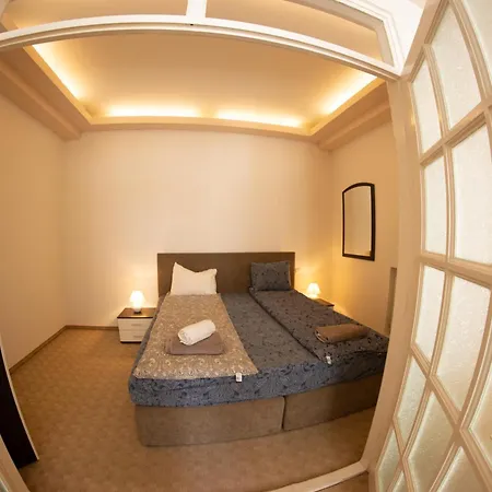 Main Square Large Apartment